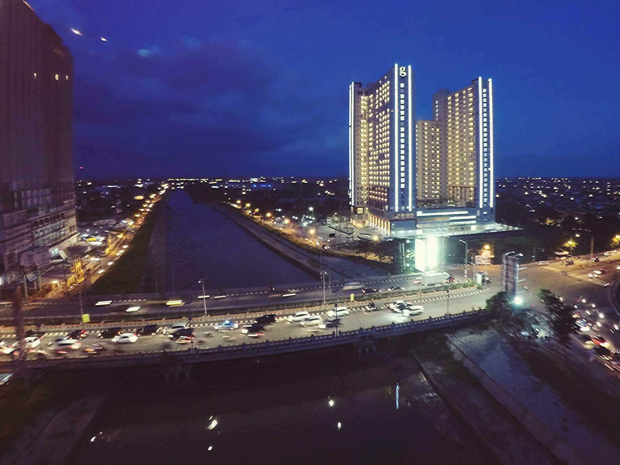 Hotel Gunawangsa Merr Surabaya Eksteriør billede